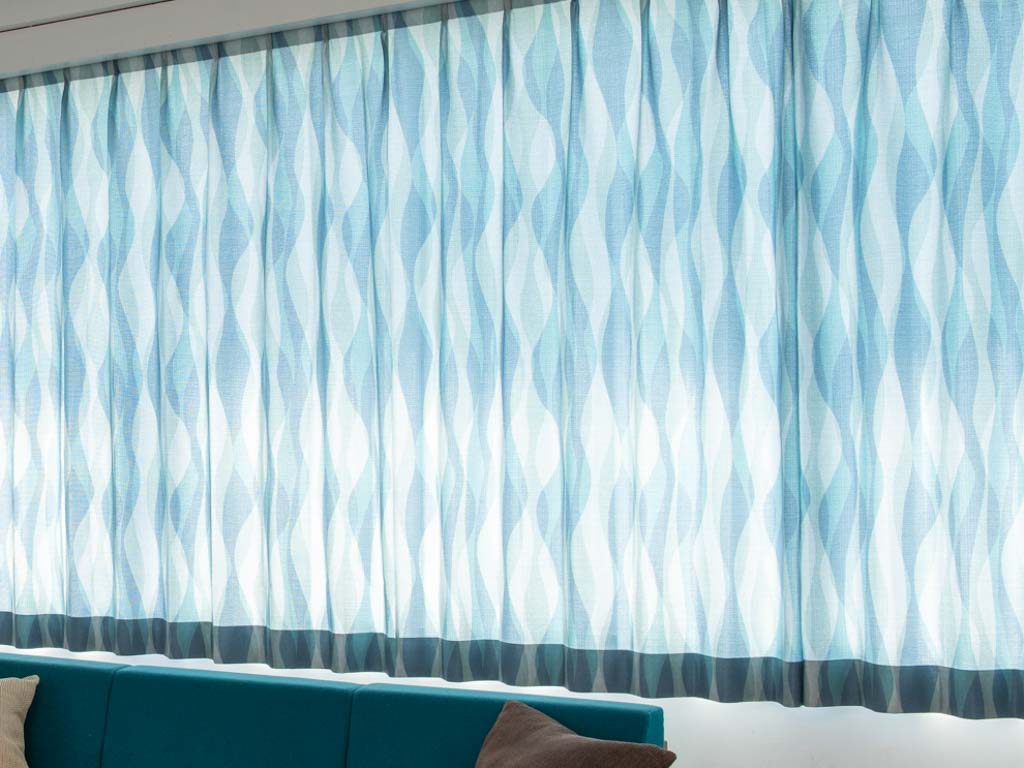 波柄ストライプのデザイン!ブルーでさわやかなお部屋へ<br>スイム 波柄ストライプのデザイン!ブルーでさわやかなお部屋へ<br>スイム