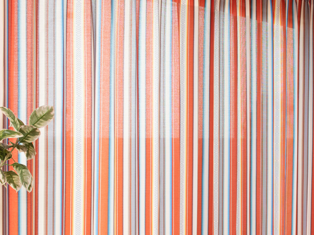 スタイリッシュなカーテン | 英国発！豊富な素材とカラー＆驚きの低